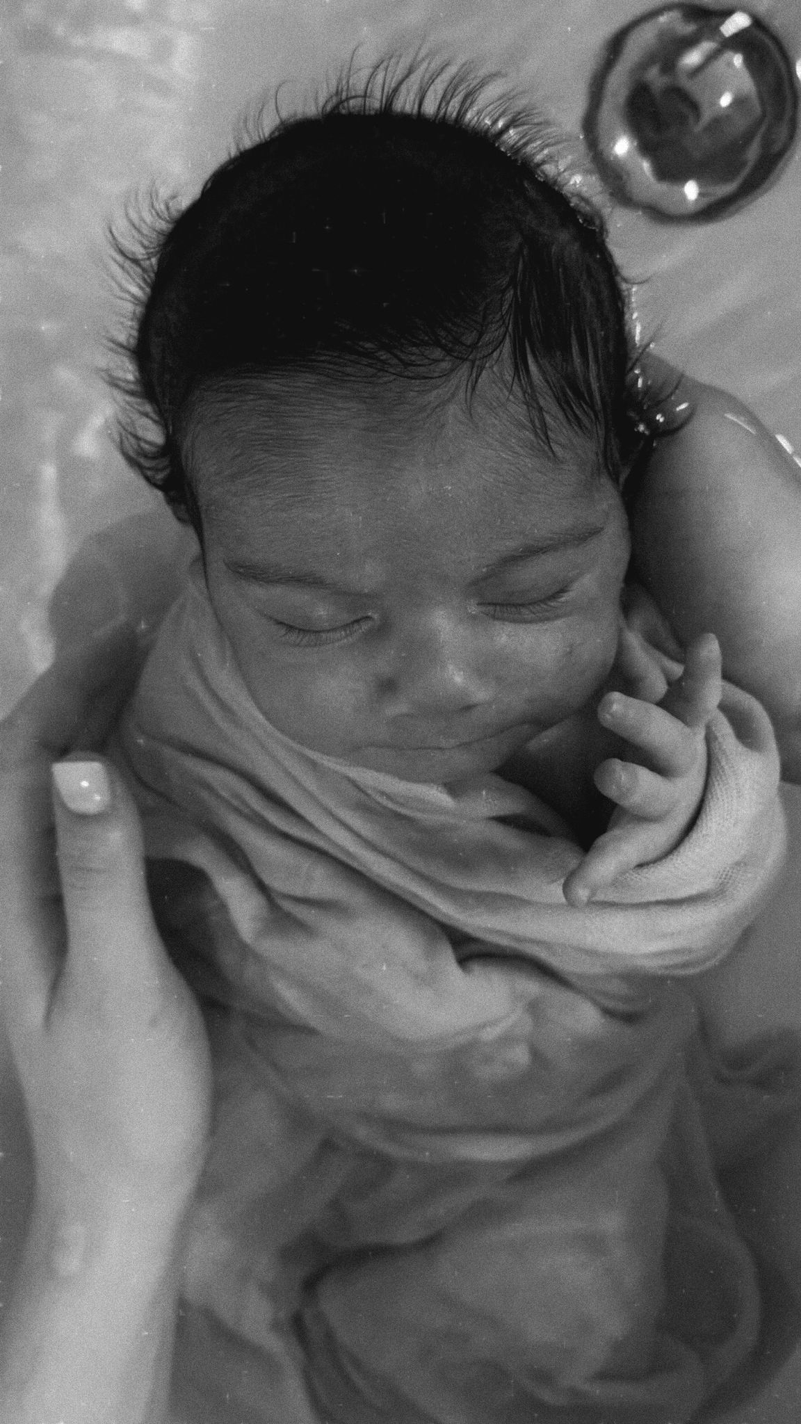 Thalasso thérapeutique bain bébé Vie l'Instant